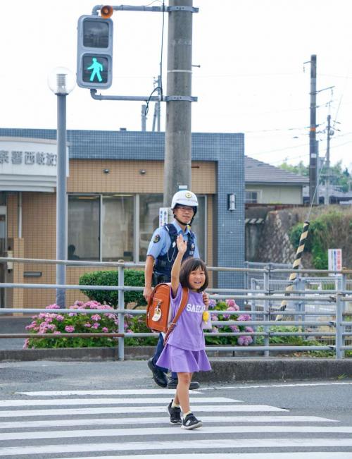 横断歩道気をつけて渡ろうね！