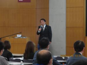 特別講演の写真（村岡講師）