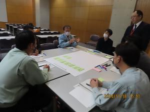 ワークショップの様子（優良事業者説明）
