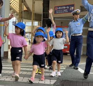 まっすぐな手