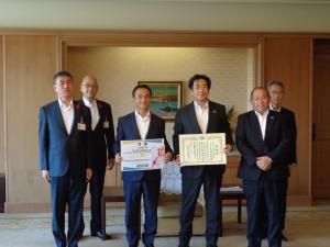 明治安田生命感謝状贈呈式の写真①