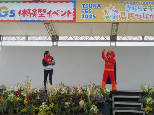 啓発する１８８マンの様子