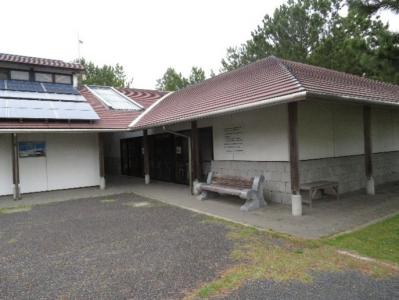 山口きらら博記念公園　休憩棟B