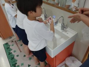 山口手洗い実習の様子