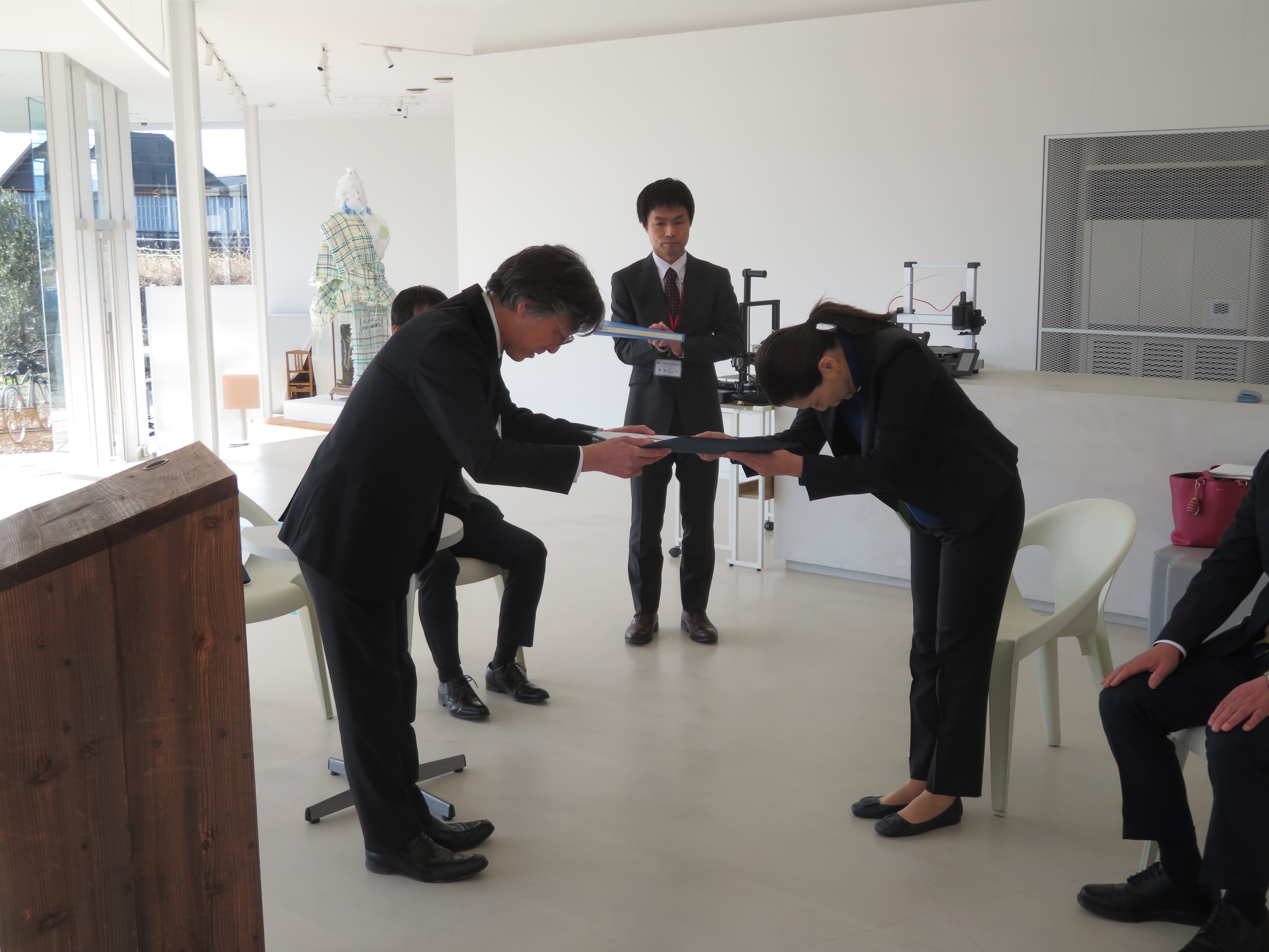 株式会社中特ホールディングス