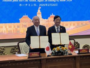 ホーチミン市人民評議会と覚書を締結する柳居議長