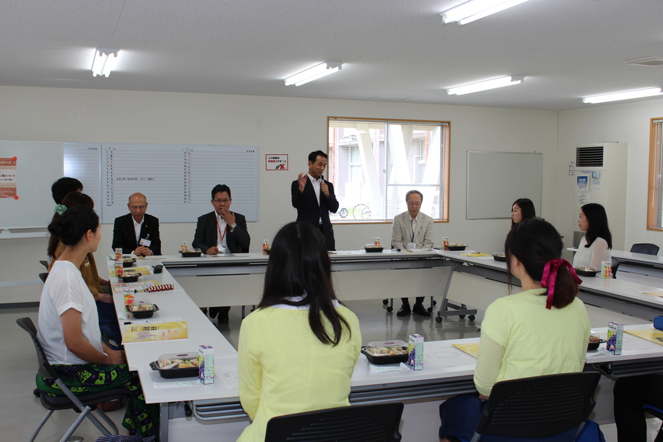 あいさつする村岡知事の写真5