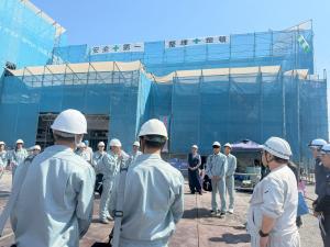 小野田地区保育所整備事業(建築・機械設備工事)を見学する萩商工高等学校の生徒2