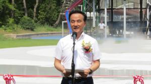 あいさつをする村岡知事の写真