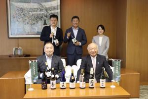 山口県酒造組合の訪問を受ける柳居議長