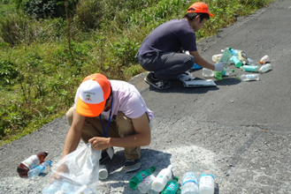 H28漂着物調査（ペットボトルの選別）